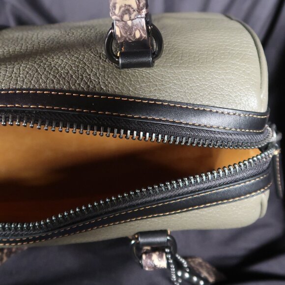 🔥 ULTRA RARE Coach | satchel | Ruby 25 (Army) | NEW, Excellent Condition - Picture 3 of 6